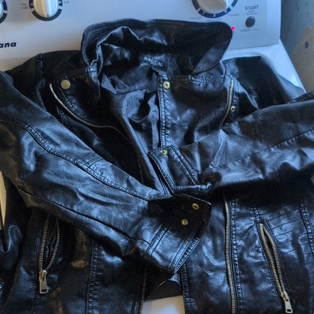 Baccini Black Leather Jacket with Zipper Accents